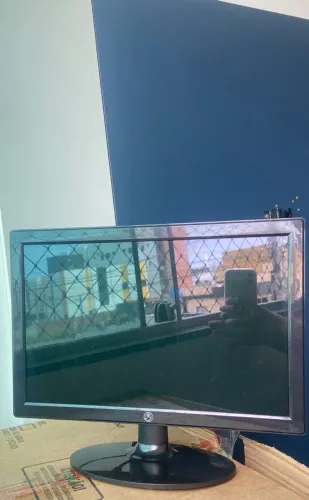 Monitor 15.4 polegadas