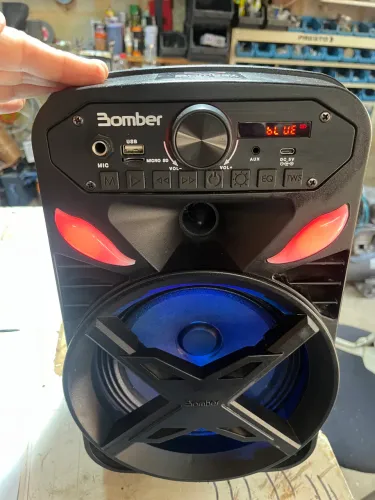 Caixa de som BOMBER 