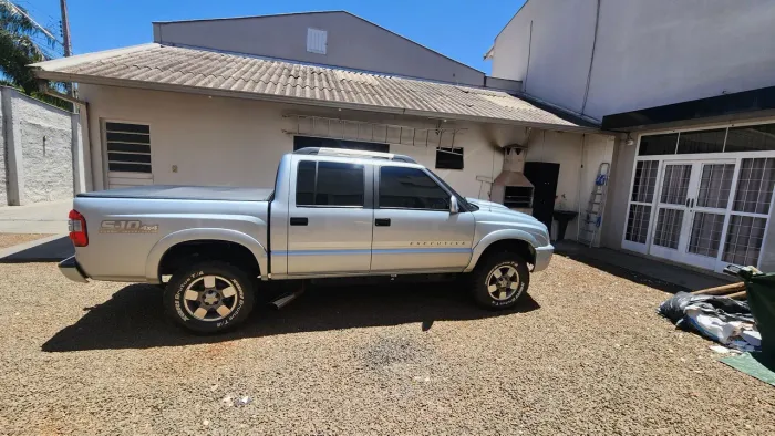 Chevrolet S10 Pick-up Exec. 2.8 4X4 CD TB Int.dies 2011