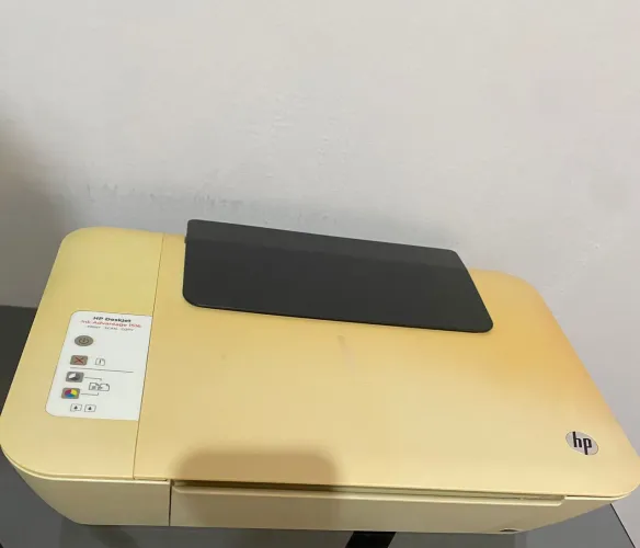 Impressora HP Deskjet Ink Advantage 1516 multifuncional (imprime, copia, escaneia)