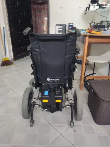 Cadeira de rodas motorizada compact 13 freedom