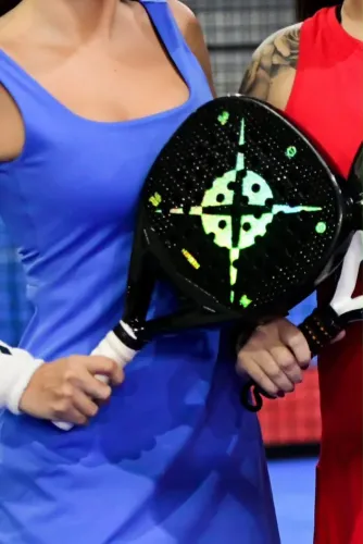 Vendo Raquete Padel Heroes