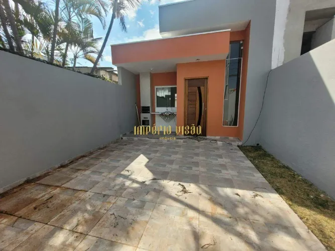 Casa á Venda de 3 Dormitórios sendo 1 Suíte com Churrasqueira no Jardim Suzanopolis em Suz