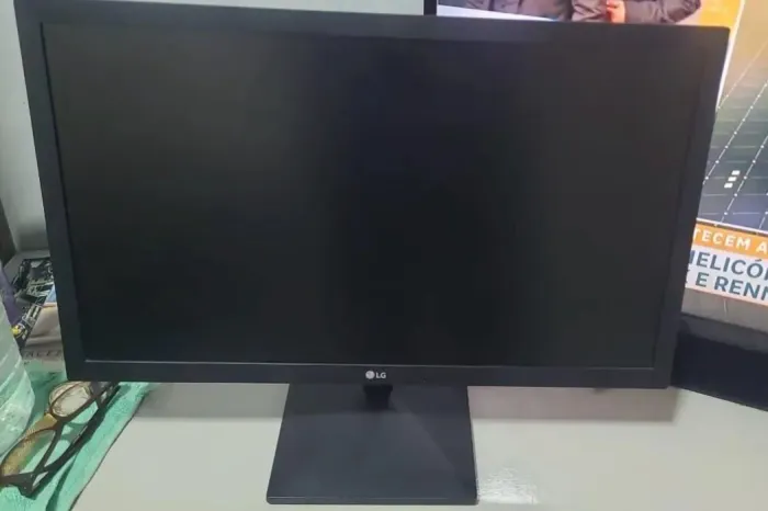 Vendo Monitor LG 21,5 - Full HD semi novo.