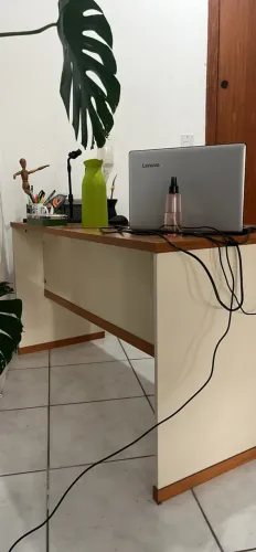 Escrivaninha / mesa de escritório 