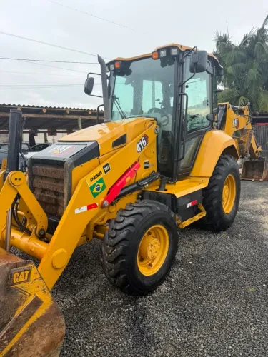 Retroescavadeira CAT 416 2025
