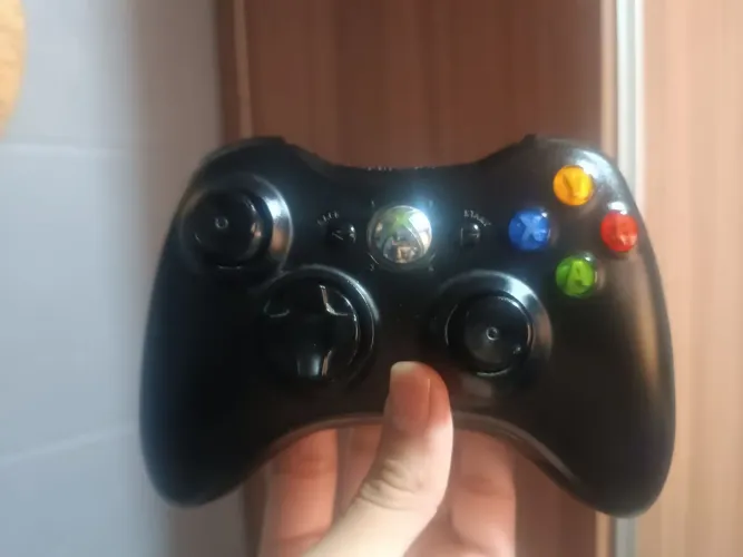 Controle Xbox 360 ainda novo