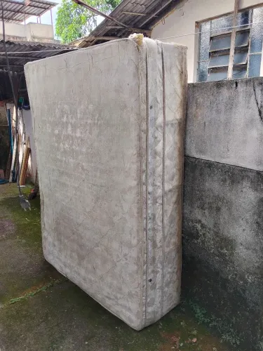 Doa-se cama box de mola ensacada