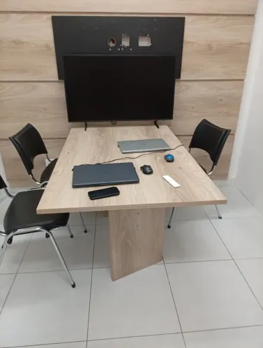 Mesa sala de Reunião  90x145x76