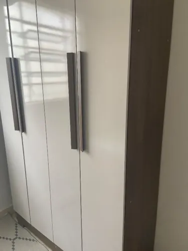 Vendo Guarda-roupa 2 portas 