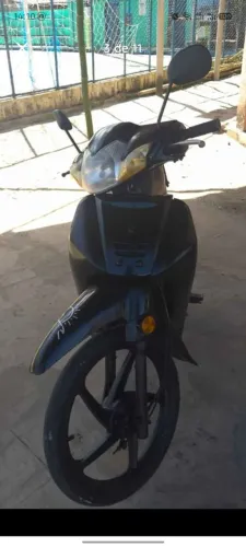moto em ótimo estado de conservação apenas a bateria q arriou só está funcionando na pedic