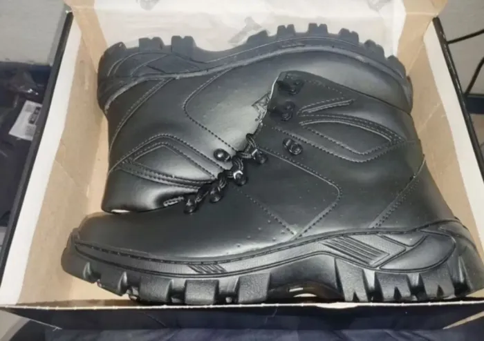 Bota Coturno CAT Arizona Preta Couro Ecológico<br> tamanho 38