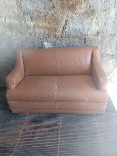 Sofá de couro