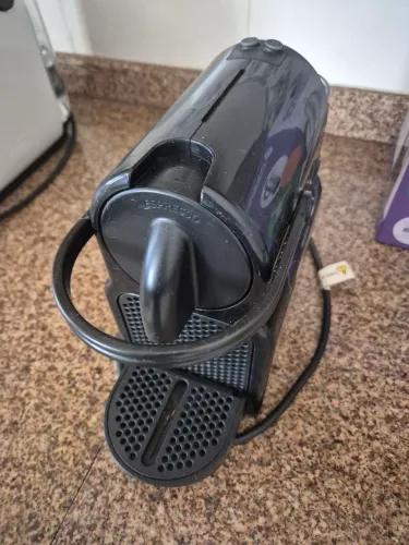 Cafeteira Nespresso inissia