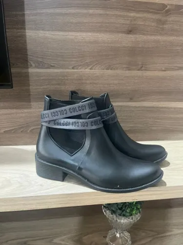 Bota colcci