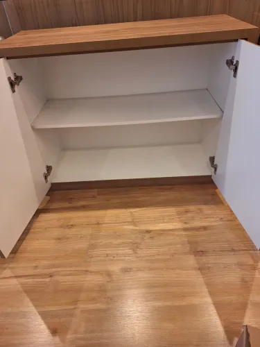 Balcão Aparador 1,2m x 40cm x 79cm - Marcenaria de Alta Qual. em MDF. Com base d e vidro.