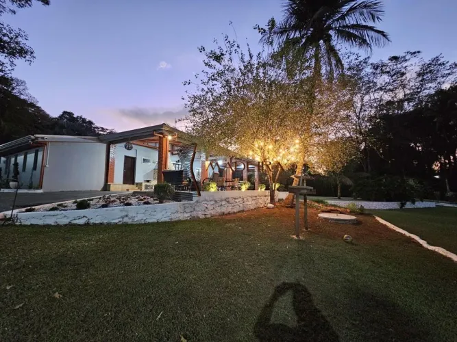 VENDE-SE LINDA CHÁCARA COM ACESSO EXCLUVISO AO RIO IVAI