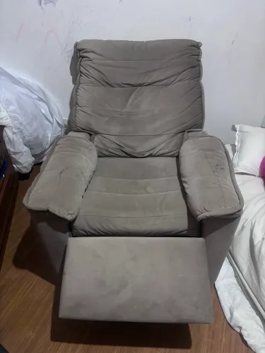 Poltrona reclinável 