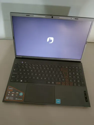 Vendo notebook positivo novo não tem nem 4 mês que comprei ele tá zerado 