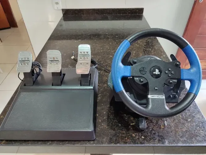 Volante Thrustmaster T150 Pro