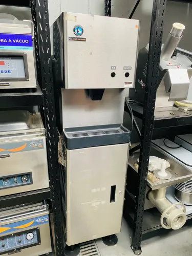 Máquina de gelo e água 110v Hoshizaki