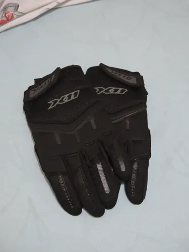 Luvas X11