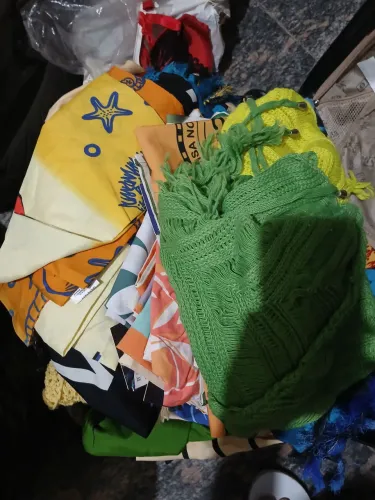 Vários produtos para sua loja ,óculos,bijuteria, biquínis, chapéu,sandália, boias bolsas
