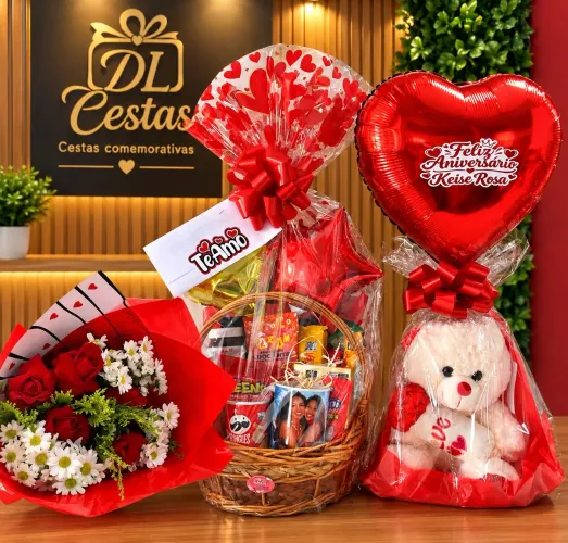 Cesta de Chocolate Recheada de Delícias para Presentear