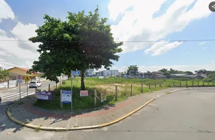 Terreno à Venda no Bairro São Vicente em Itajai com 4000 m²