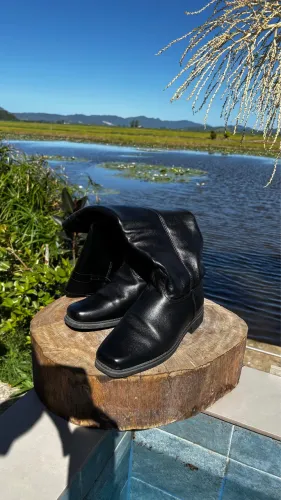 Bota Unissex em couro Gaudéria Preto