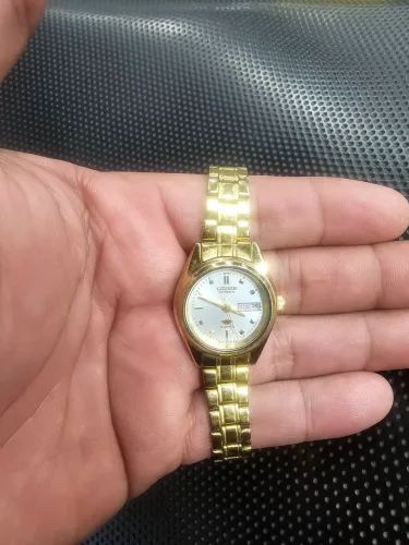Relogios femininos originais e novos 