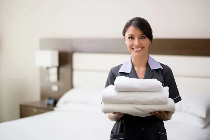 Contrata-se empregada doméstica - com experiência!