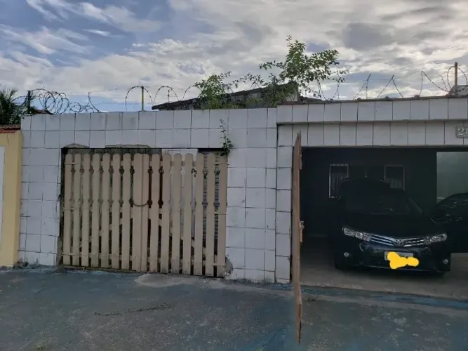 Casa com Salão Comercial - Praia de Mongaguá