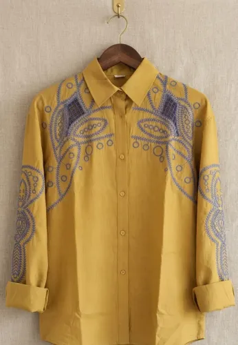 Camisa Feminina Bordada Mostarda Tamanho M Nova