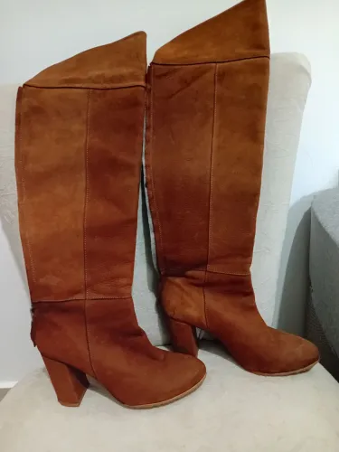 Bota de couro over