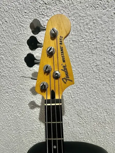 Baixo 4 cordas Short Scale Mustang Valley Guitars