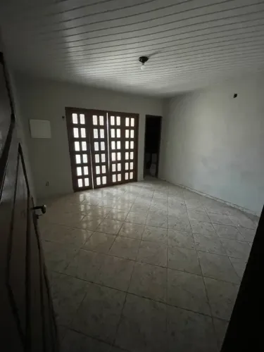 Casa Disponível para Locação no Bairro Diamantino