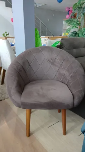 Poltrona super elegante e confortável 
