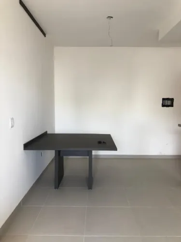 Mesa de jantar quadrada
