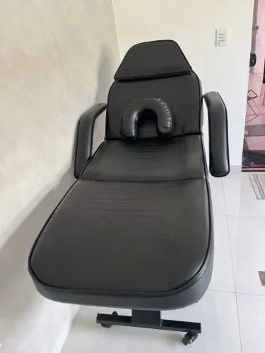 Maca Poltrona Fixa Luxo Estética  Estek Preta