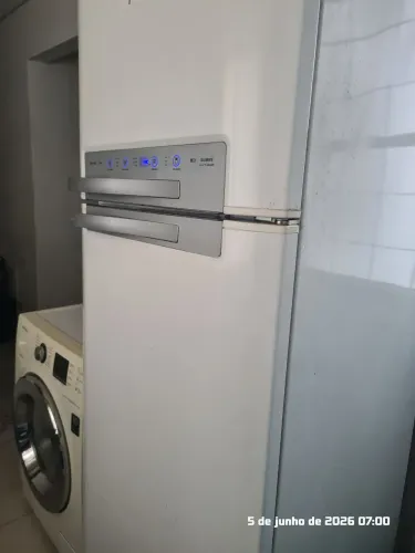 Vendo Geladeira Electrolux DF50