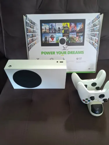 XBox série S com 2 controle 
