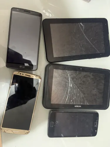 Kit de celular e tablete antigos para retirar peças 