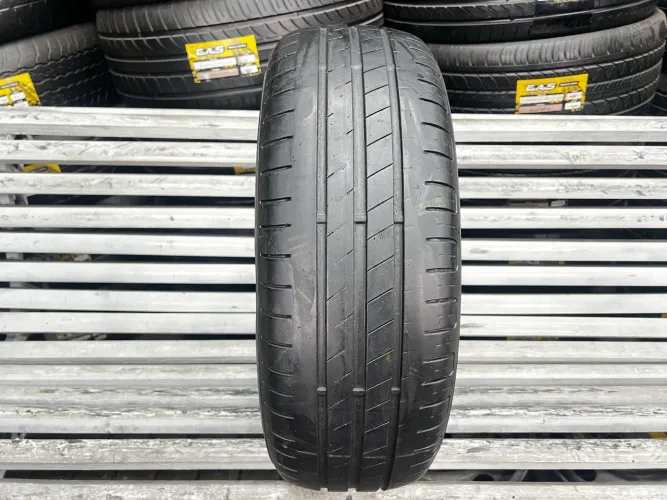 Pneu 195/65/15 Goodyear EfficientGrip/ Pneu 195/65R15