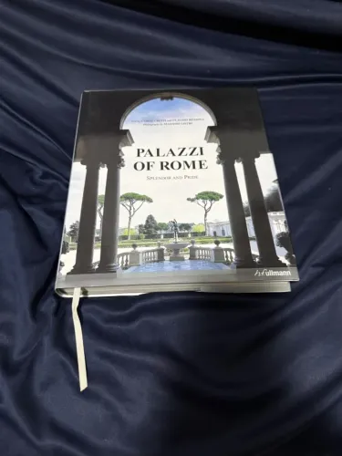 Livro Palazzi of Rome: Splendor and Pride - Massimo Listri (Capa Dura / Arquitetura)