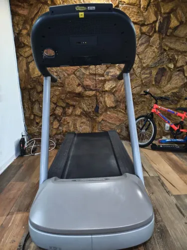 Esteira technogym profissional tela touch, Allen drive. 10× sem juros