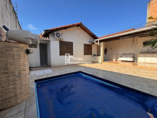 Casa Linear com Planejados e Piscina à Venda no Bairro Planalto, 2 Quartos, 2 Vagas