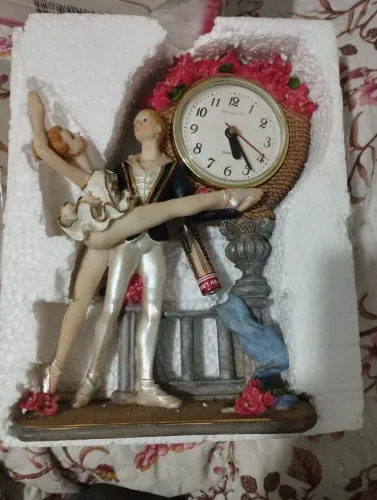 Vendo este lote de relógio de mesa lê o anúncio