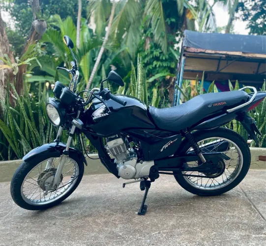 Moto fan 125 (Aluguel)