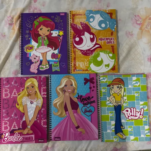 Kit papelaria anos 2000 cadernos e cadernetas